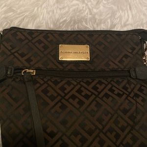 Black Tommy Hilfiger crossbody purse
